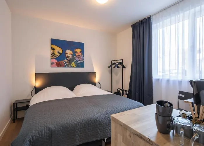 ゲストハウス Bed & Parking Burght Texel 3*